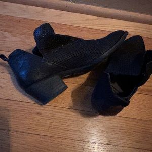 Dolce Vita Ankle booties